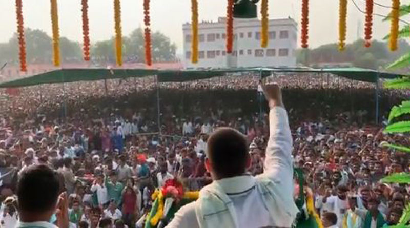 Bihar Election 2020: Slippers hurled at RJD leader Tejashwi Yadav at an election rally in Aurangabad |Sangbad Pratidin