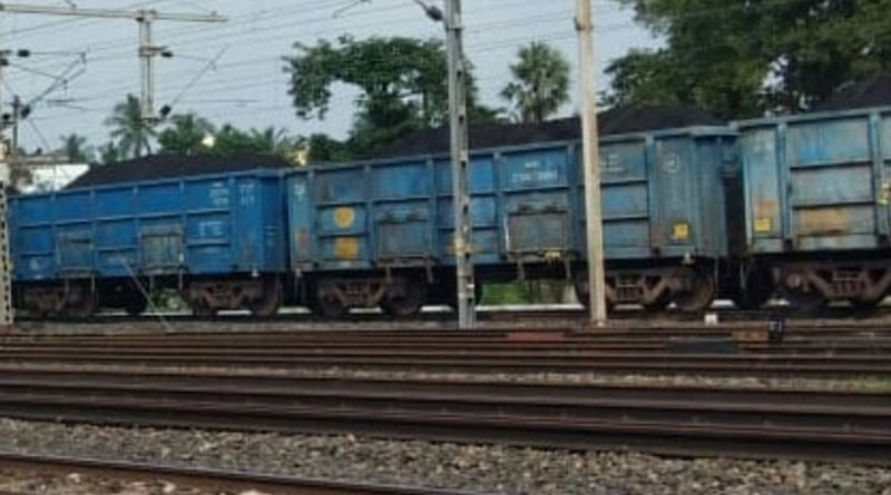 Rail board orders probe on accident of goods train at Kharagpur division | Sangbad Pratidin