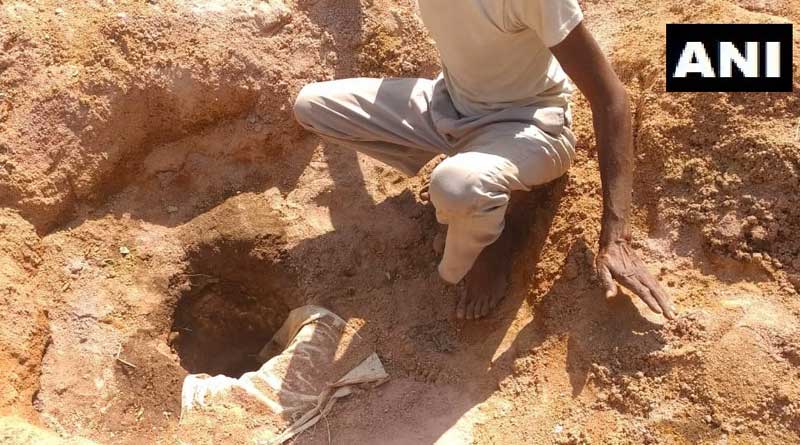 A 3-year-old child fell into an open borewell in Madhya Pradesh | Sangbad Pratidin