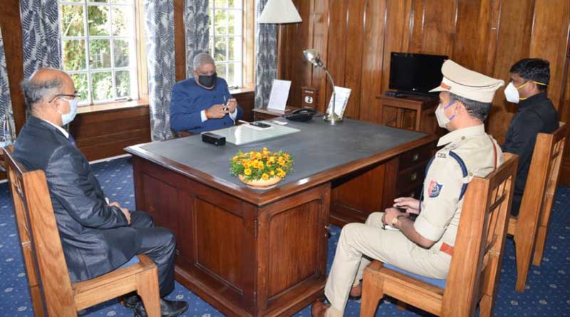 WB Guv Jagdeep Dhankhar meets with DM and SP of Darjeeling ।Sangbad Pratidin