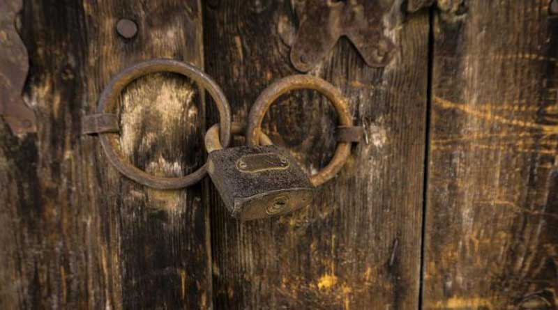 3 graduate siblings kept locked in room for 10 years in Gujarat | Sangbad Pratidin