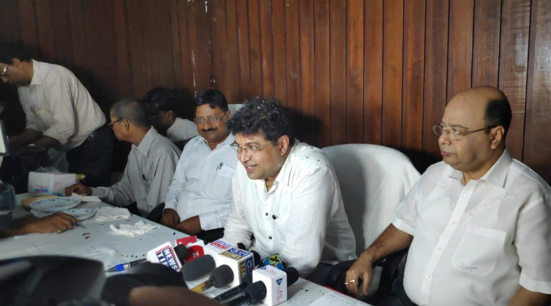 After Joydeep Mukherjee, two vice-president of IFA have resigned today | Sangbad Pratidin