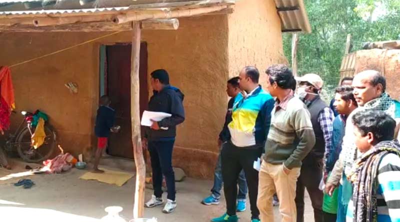 Government officials in Bolpur's tribal village | Sangbad Pratidin