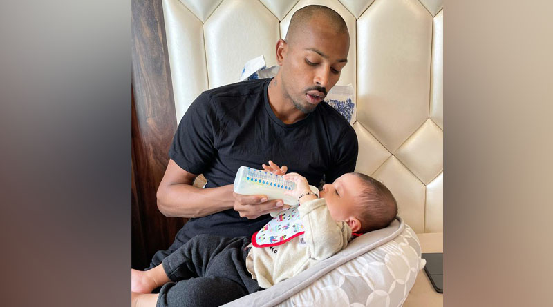 Hardik Pandya shares adorable picture with his son, netizens amazed | Sangbad Pratidin