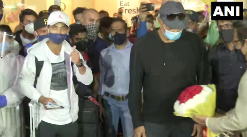 Corona Pandemic devoids Team India of heroes' welcome as Pant, Rahane, Rohit return home from Australia | Sangbad Pratidin