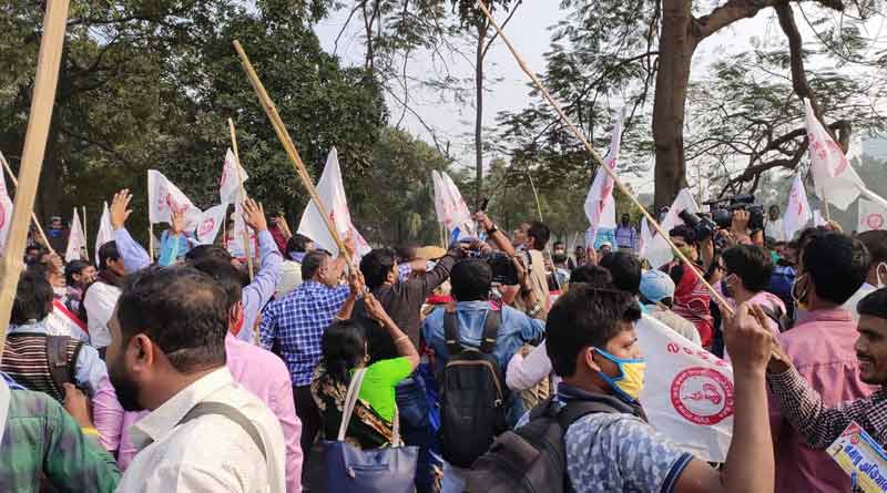 Teachers march to Nabanna turns violent, cop sustains injury ।Sangbad Pratidin