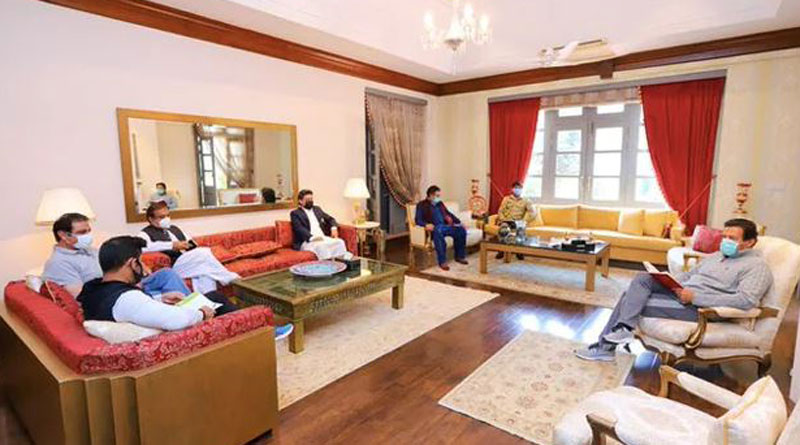 Pakistan's PM Imran Khan, infected with COVID-19, holds in-person meeting | Sangbad Pratidin