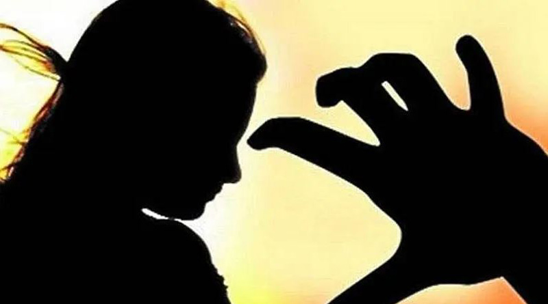 MP woman chops off man's private part after he tries to rape her, case registered against both | Sangbad Pratidin