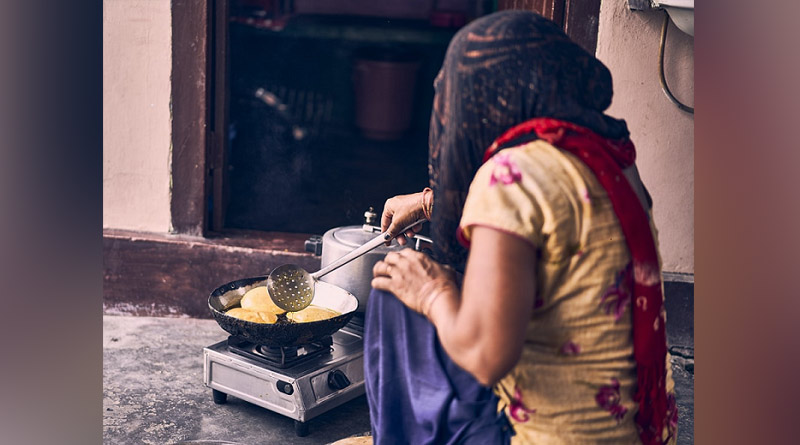 UP Woman Calls Police Saying Her Mother-in-law Serves Her Stale Food & Watches TV All Day | Sangbad Pratidin