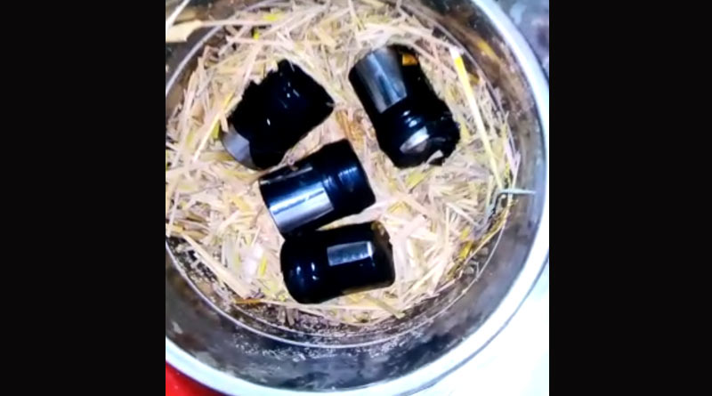 Police recovered bomb from the flat of TMC councillor's son in Kamarhati ।Sangbad Pratidin