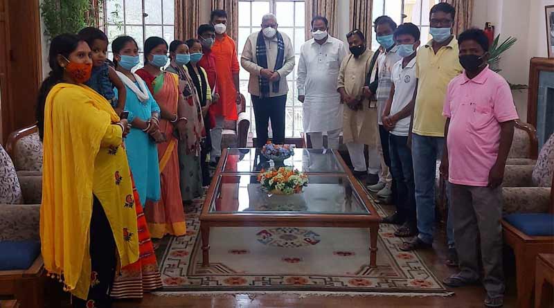 Post poll violation: BJP MP John Barla meets with WB GUV Jagdeep Dhankhar।Sangbad Pratidin