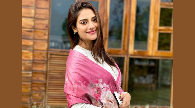 Nusrat Jahan in shooting floor with Baby Bump! | Sangbad Pratidin