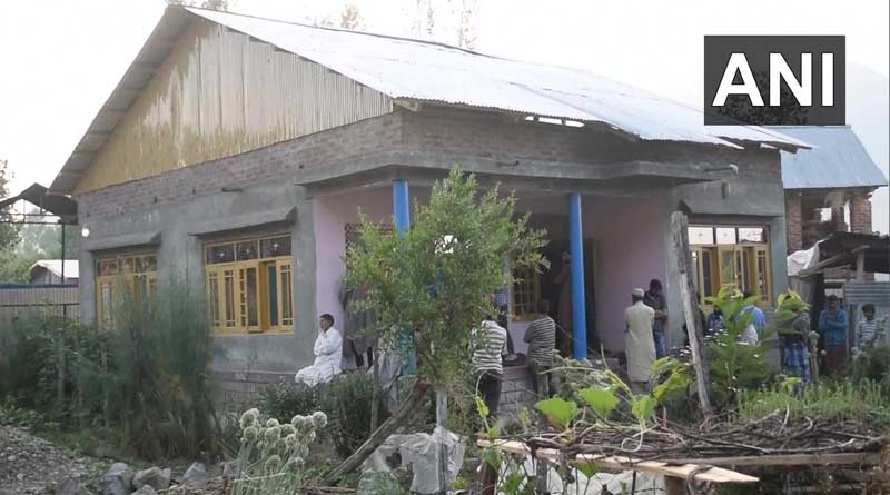 A Special Police Officer, his wife and daughter were killed in Jammu and Kashmir's Pulwama district ।Sangbad Pratidin