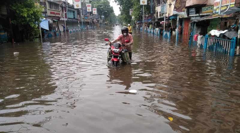 Kolkata waterlogged due to heavy rainfall ।Sangbad Pratidin