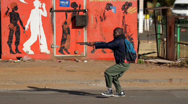 At least 212 dead as violence grips South Africa | Sangbad Pratidin