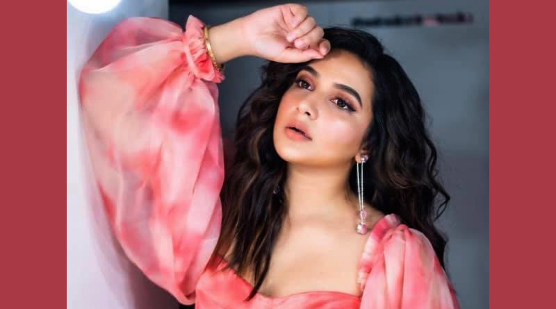 Netizens ask actress Subhashree Ganguly to lose weight, here is how she replied | Sangbad Pratidin