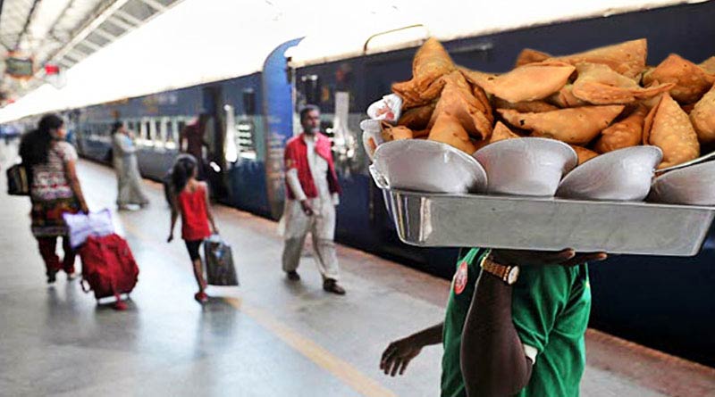 Railways mulls action against hawker menace on trains | Sangbad Pratidin
