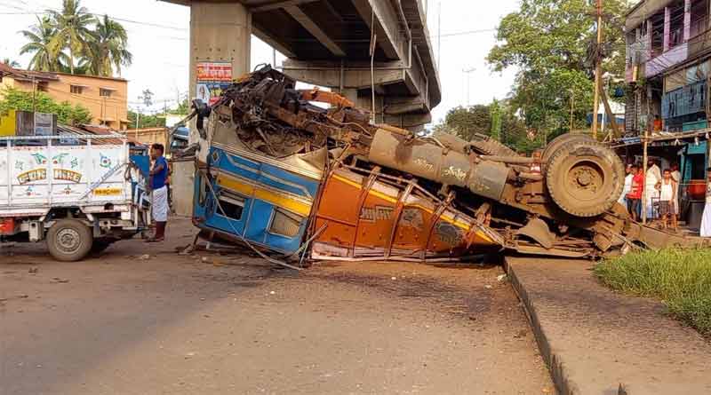 A lorry falls off from Sampriti Flyover । Sangbad Pratidin