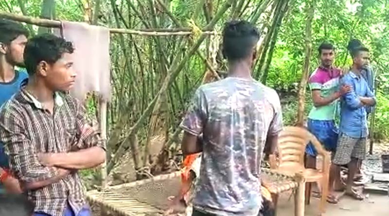 Youth thrashed over extra-marital affair in Murshidabad | Sangbad Pratidin