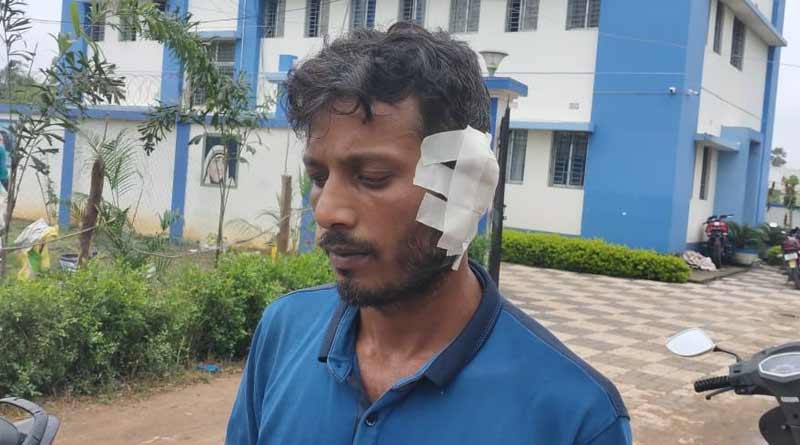 Youth allegedly attacks his neighbour in Guskara । Sangbad Pratidin