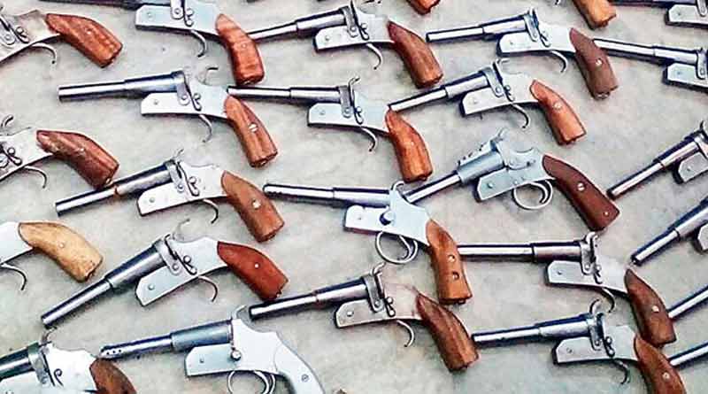 RAB busted arms factory at Mayanmar-Bangladesh border, 3 Rohingya held | Sangbad Pratidin