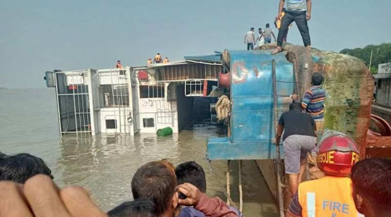 Ferry mishap in Bangladesh, 17 trucks drowned | Sangbad Pratidin