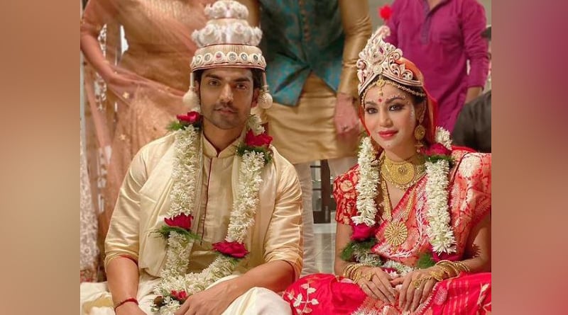 Gurmeet Choudhary and Debina bonnerjee getting married in bengali style | Sangbad Pratidin