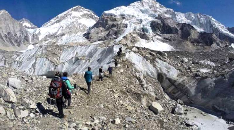 A team of 11 trekkers is missing at Lamkhaga Pass between Uttarakhand to Himachal Pradesh | Sangbad Pratidin