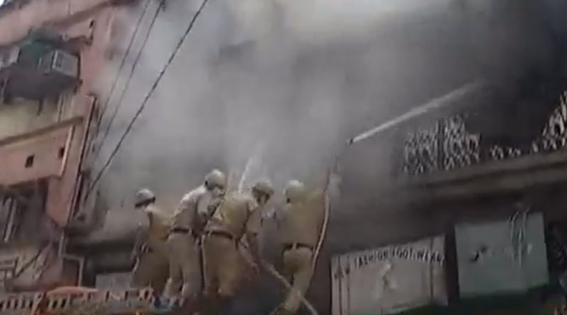 Massive fire breaks out in Burra bazra area, 8 fire tenders work to control the situation | Sangbad Pratidin
