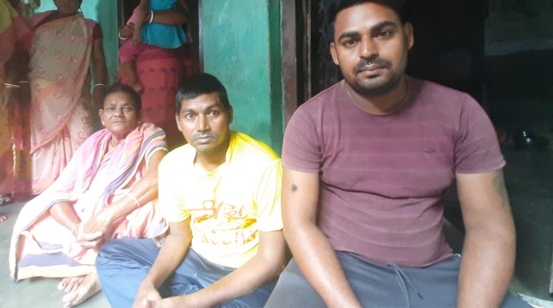 Missing youth returns his home after twenty three years in Murshidabad । Sangbad Pratidin