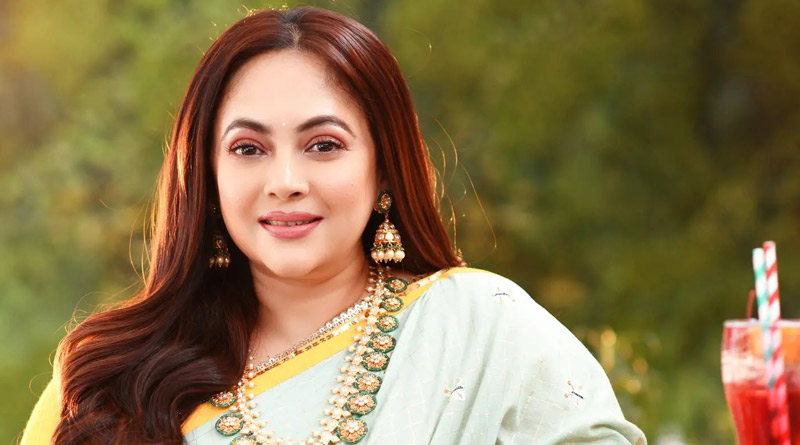 Actress Sreelekha Mitra gets Best Supporting actress award in Telengana Film Festival