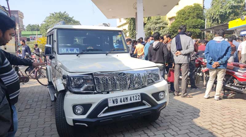 Accident in Hooghly, TMC MLA of Kalna Injured | Sangbad Pratidin