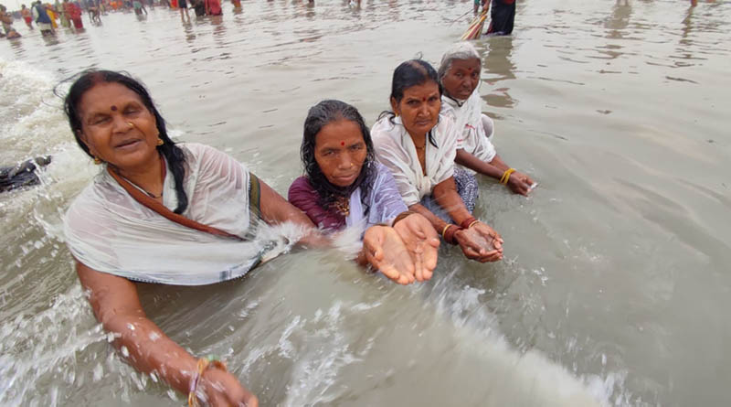 Gangasagar Mela: Drone to shower water for bathing to avoid crowd at the sea shore, pilgrims like that | Sangbad Pratidin