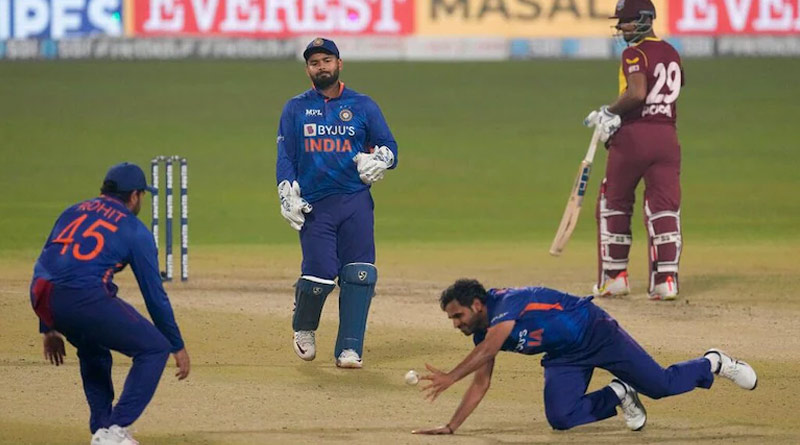 IND vs WI: Rohit Sharma kicked the ball after Bhuvneshwar drops catch | Sangbad Pratidin