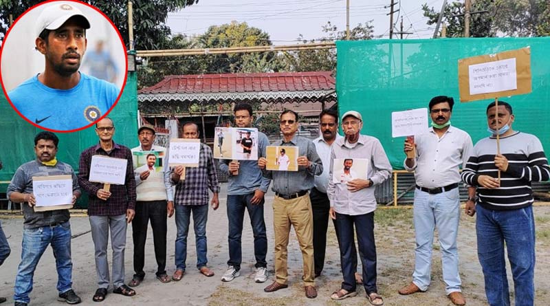 Cricket fans of Siliguri protest as Wriddhiman Saha has not been selected in Test Team of India | Sangbad Pratidin
