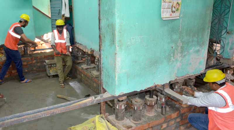 Three storied building lift up technically to avoid water logging in Purba Bardhaman | Sangbad Pratidin