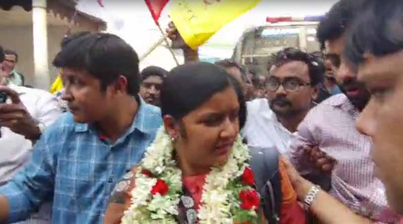 DYFI leader Meenakshi Mukherjee and 16 others came out from jail after 10 days | Sangbad Pratidin