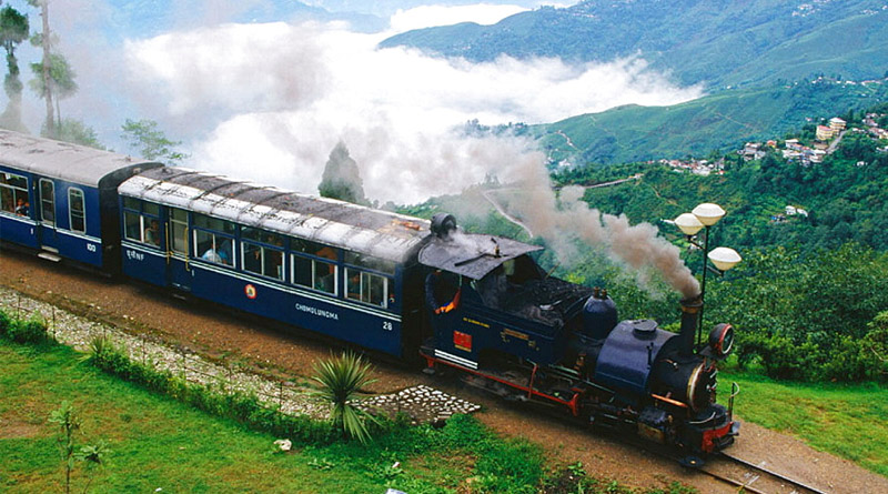 Toy train ride in Darjeeling to become more affordable from March | Sangbad Pratidin