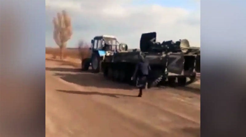 A Ukrainian Farmer "Steals" Russian Tank Using Tractor | Sangbad Pratidin