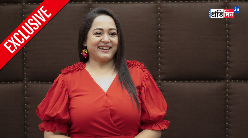 Aparajita Adhya went all the way to Venice, just for buying earrings | Sangbad Pratidin