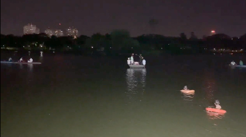 2 school student died after Roing boat drown in Rabindra Sarobar lake in Kolkata | Sangbad Pratidin