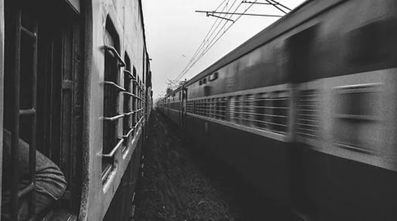 A Teacher Chasing Phone Thief Run Over By Train In Madhya Pradesh | Sangbad Pratidin