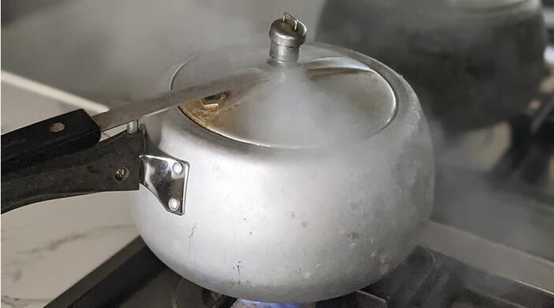 Pressure Cooker Safety Tips | Sangbad Pratidin