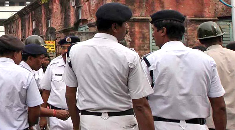 Police will face challenge to control traffic jam and crowd during Durga Puja । Sangbad Pratidin