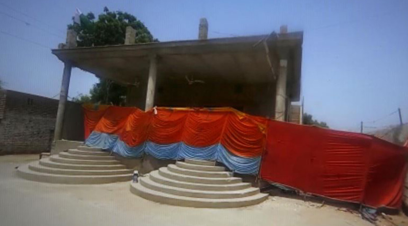 Hindu priest's house and temple in Pakistan's Karachi attacked। Sangbad Pratidin