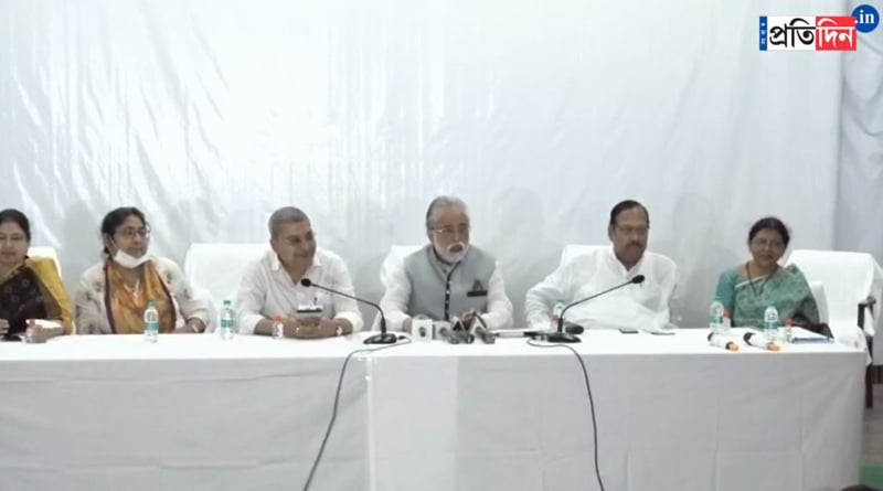 TMC MPs meet Central minister Giriraj Singh। Sangbad Pratidin
