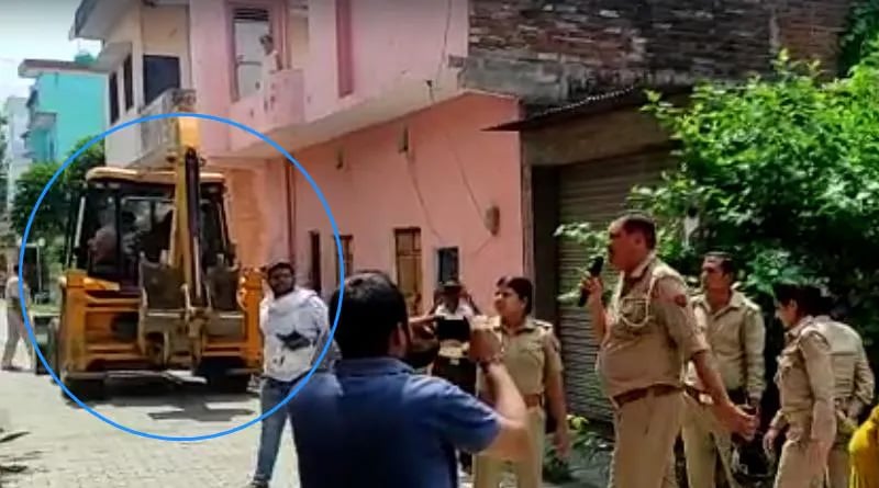 In-laws deny entry to woman, police call bulldozer at UP | Sangbad Pratidin