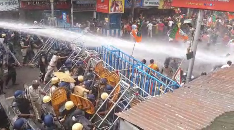 BJP Nabanna rally turns violent as workers clash with cops | Sangbad Pratidin
