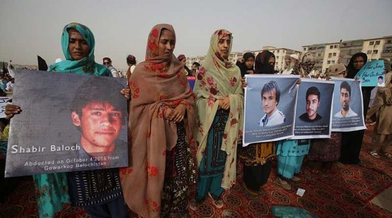 Baloch women dragged on streets of Karachi for demanding release of missing persons | Sangbad Pratidin