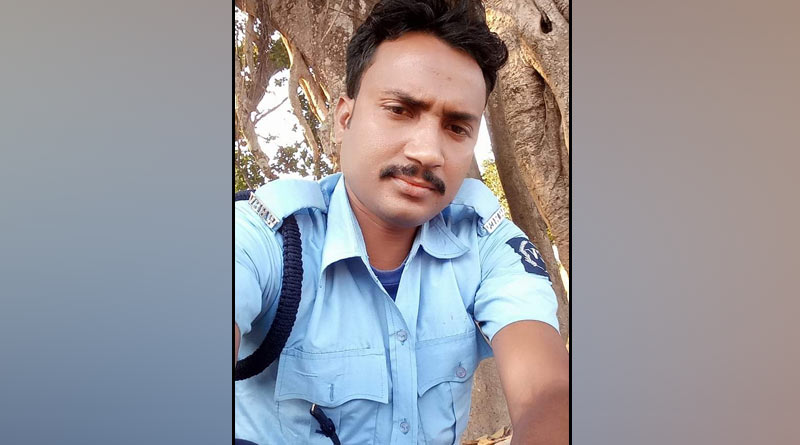 A civic volunteer's hanging body recovered in Malda । Sangbad Pratidin